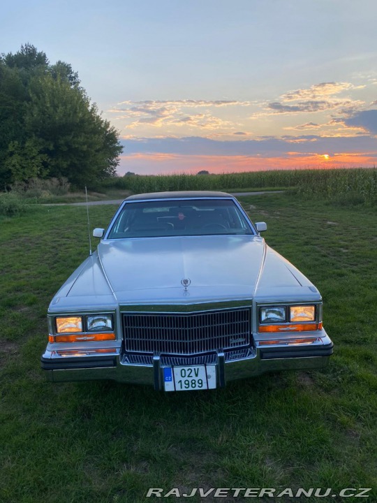 Cadillac Brougham  1989