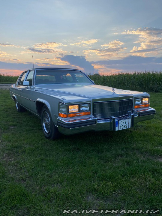 Cadillac Brougham  1989