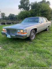 Cadillac Brougham  1989