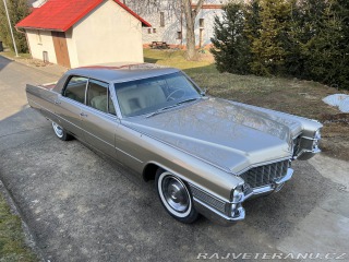 Cadillac DeVille Sedan