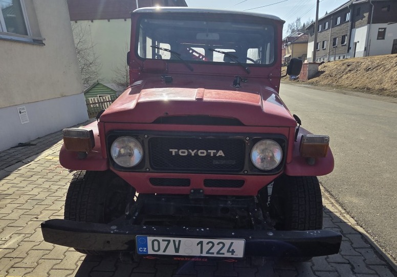 Toyota Land Cruiser BJ 42
