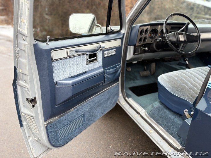 Chevrolet Suburban K1500 1984