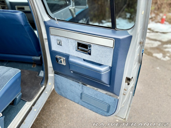 Chevrolet Suburban K1500 1984