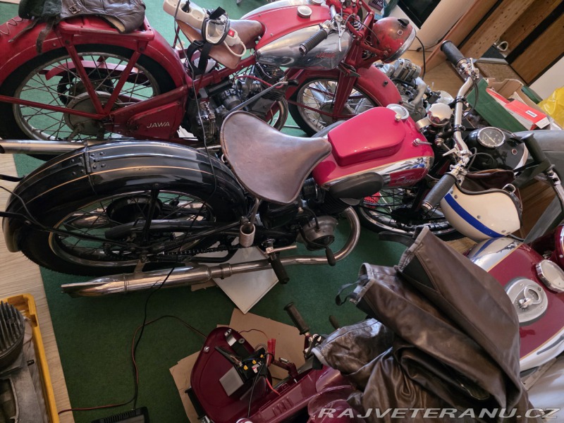 Ostatní značky Ostatní modely Ogar 4 z roku 1939