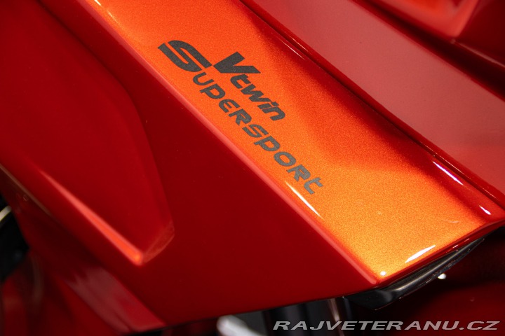 Ostatní značky Ostatní modely V-TWIN 1100 SUPERSPORT 2002