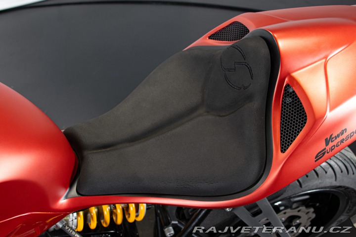 Ostatní značky Ostatní modely V-TWIN 1100 SUPERSPORT 2002