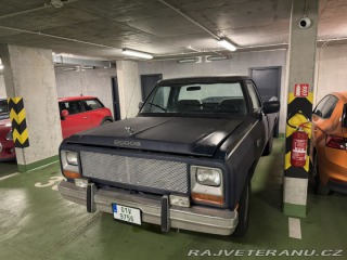 Dodge RAM 150 1985