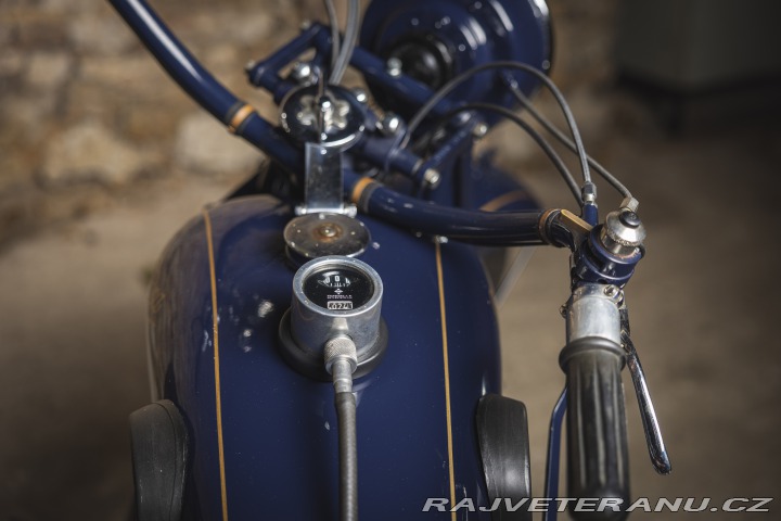 Praga BD 500 + sajdkár 1930