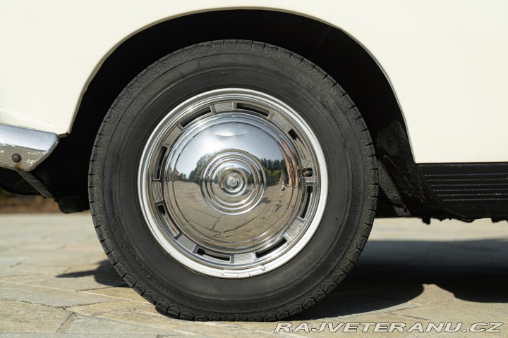 Peugeot 404 FAMILIALE SERVICE CAR REPLICA 1965