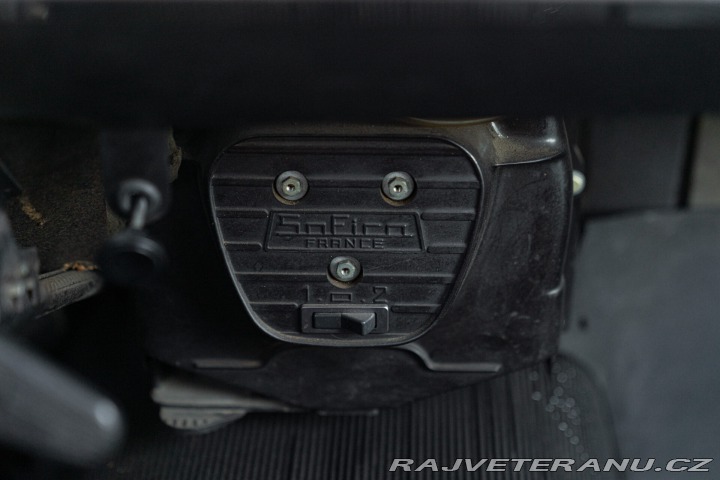 Peugeot 404 FAMILIALE SERVICE CAR REPLICA 1965