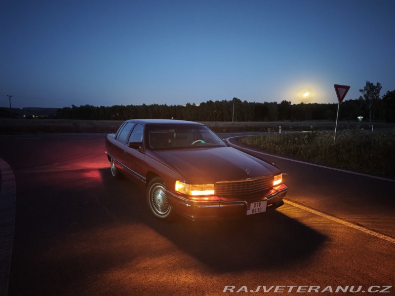 Cadillac DeVille 