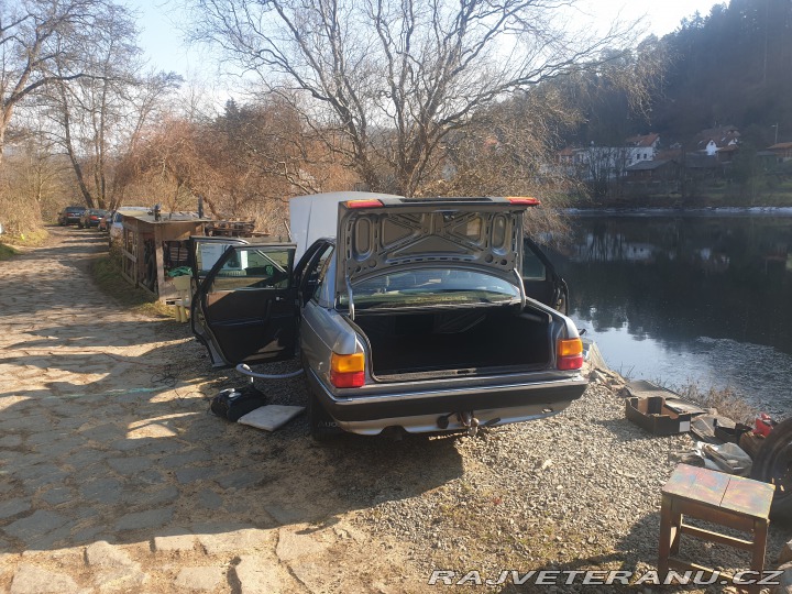 Audi 100 C3 sedan 5V 1987