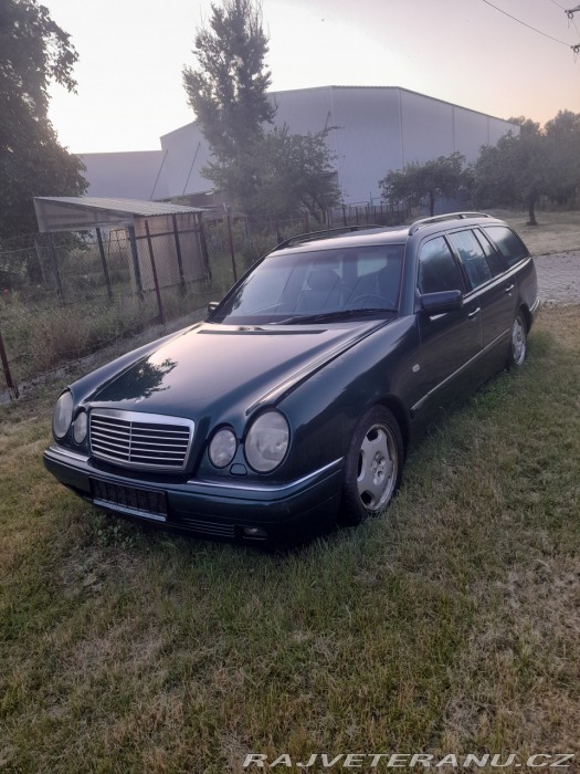 Mercedes-Benz E W210-300TD