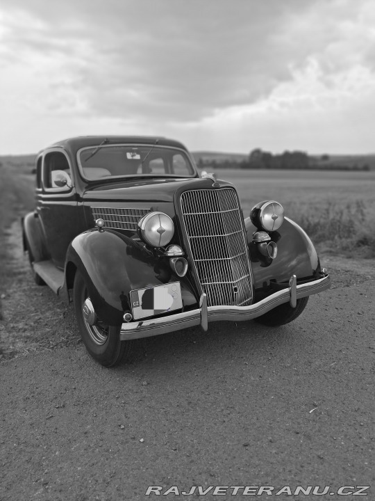 Ford V8  1935