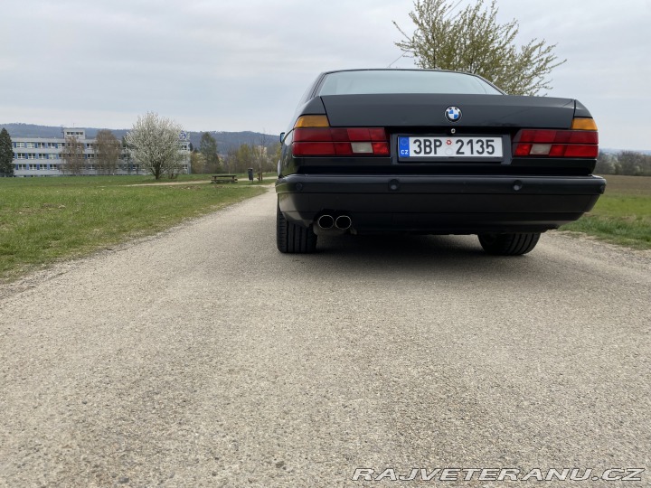 BMW 7 E32 740i 1992