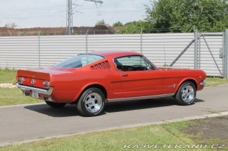 Ford Mustang Fastback 289 V8, manuál 1966