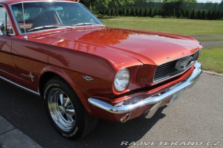 Ford Mustang Fastback 289 V8, manuál 1966