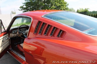Ford Mustang Fastback 289 V8, manuál 1966