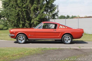 Ford Mustang Fastback 289 V8, manuál 1966