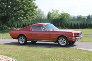 Ford Mustang Fastback 289 V8, manuál 1966