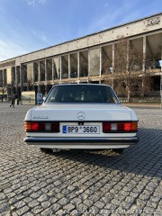 Mercedes-Benz E W123 230E 1982