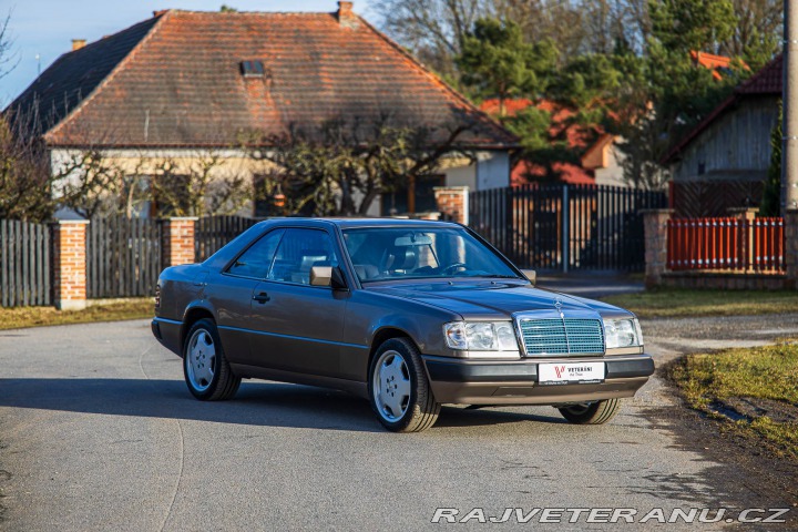 Mercedes-Benz 300 W124 300 CE 1989