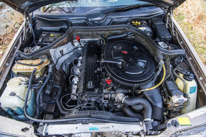 Mercedes-Benz 300 W124 300 CE 1989