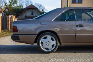 Mercedes-Benz 300 W124 300 CE 1989