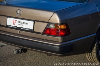 Mercedes-Benz 300 W124 300 CE 1989