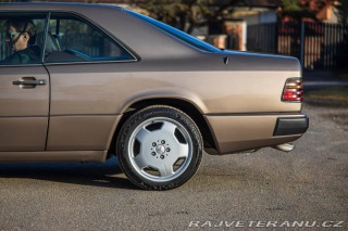 Mercedes-Benz 300 W124 300 CE 1989