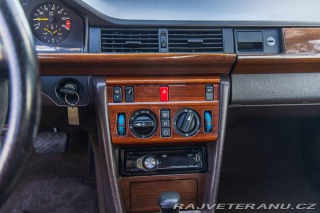 Mercedes-Benz 300 W124 300 CE 1989