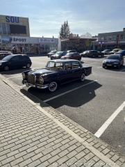 Mercedes-Benz 220 SEb