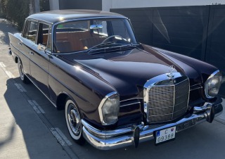 Mercedes-Benz 220 SEb