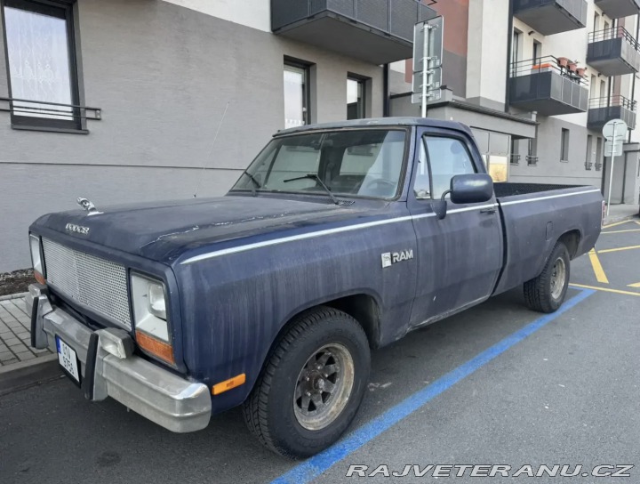 Dodge RAM 1500 1985