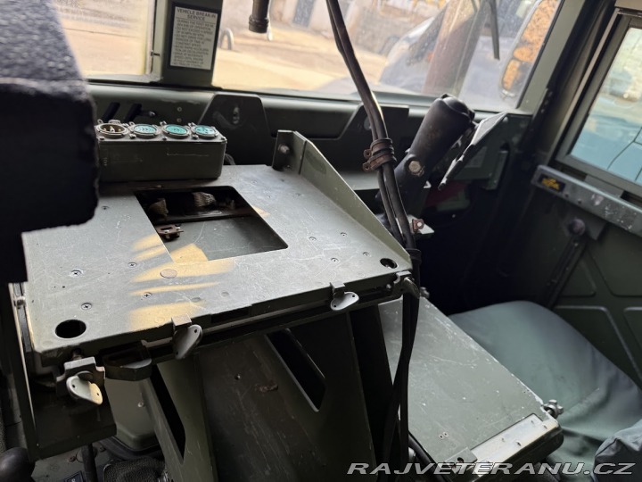 Ostatní značky Ostatní modely Humwee M996 bojová sanitk 1993