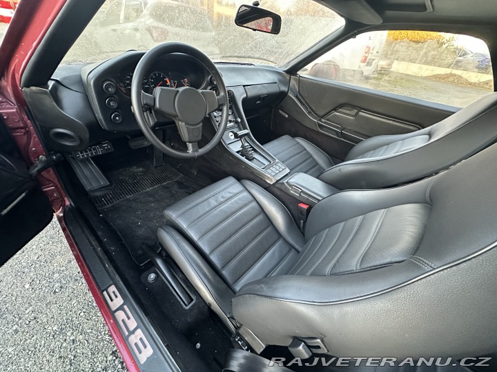 Porsche 928  1981