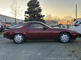 Porsche 928  1981