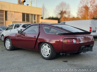 Porsche 928  1981