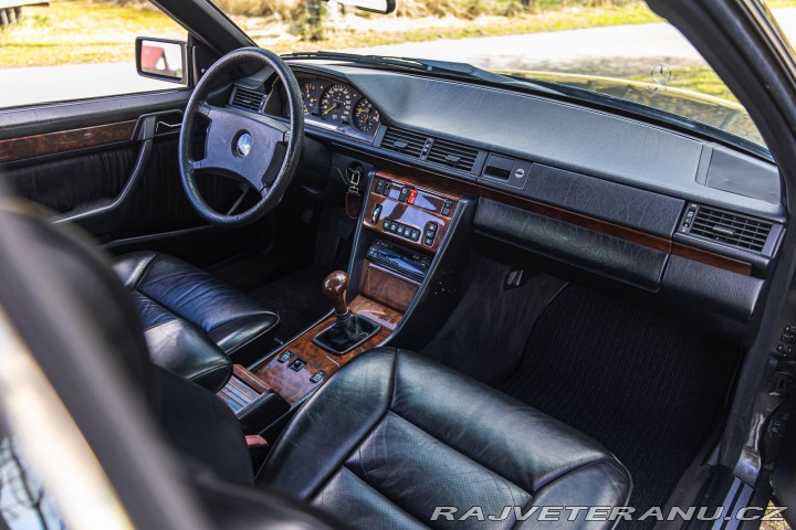 Mercedes-Benz 300 CE-24 124 C 1996