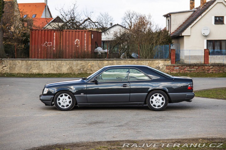 Mercedes-Benz 300 CE-24 124 C 1996