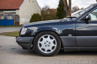 Mercedes-Benz 300 CE-24 124 C 1996