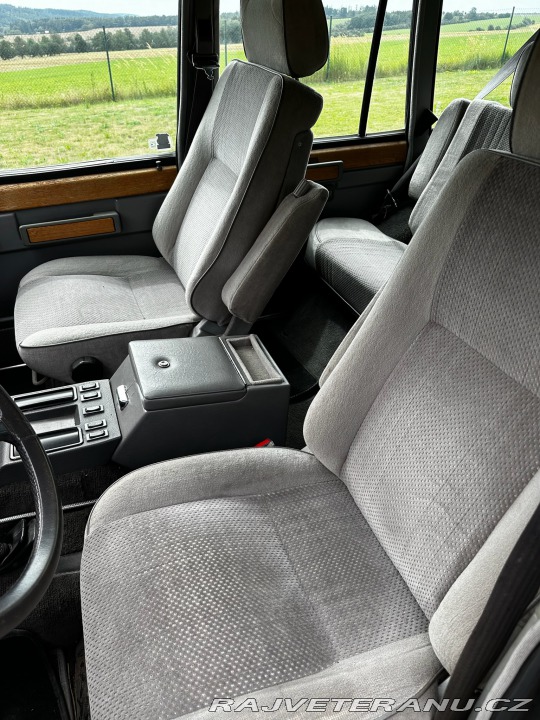 Land Rover Range Rover V8 “long stick” manual 1985