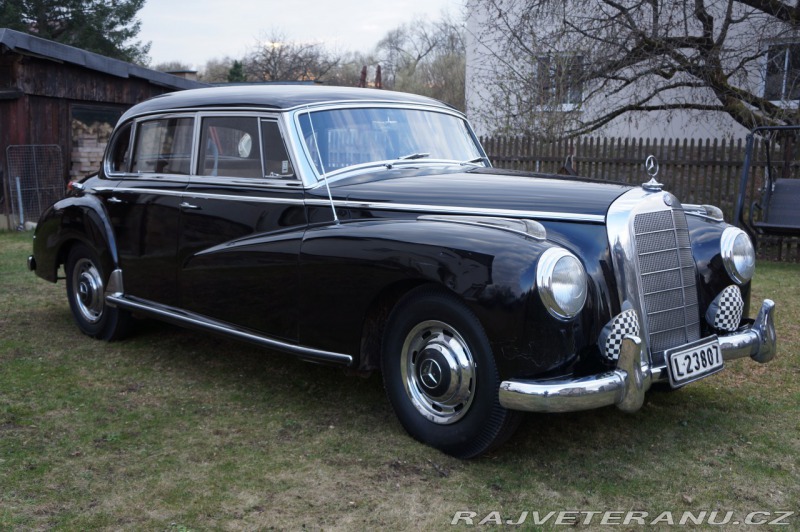 Mercedes-Benz 300 W186