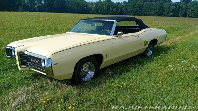 Pontiac Bonneville Parisienne 2+2