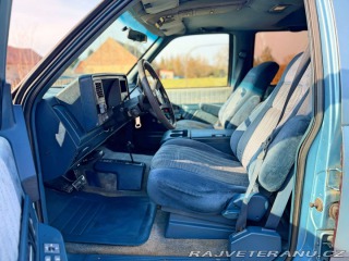 Chevrolet Suburban 2500 | 7.4L V8 | 4x4 1993