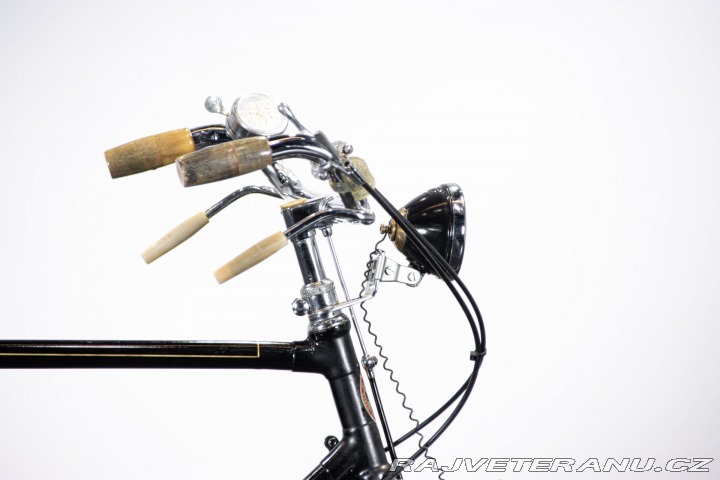 Ostatní značky Ostatní modely Bianchi mod. CESARE 1939