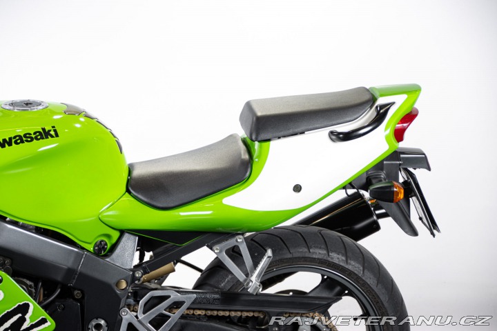 Kawasaki ZX ZX-7R NINJA 1999