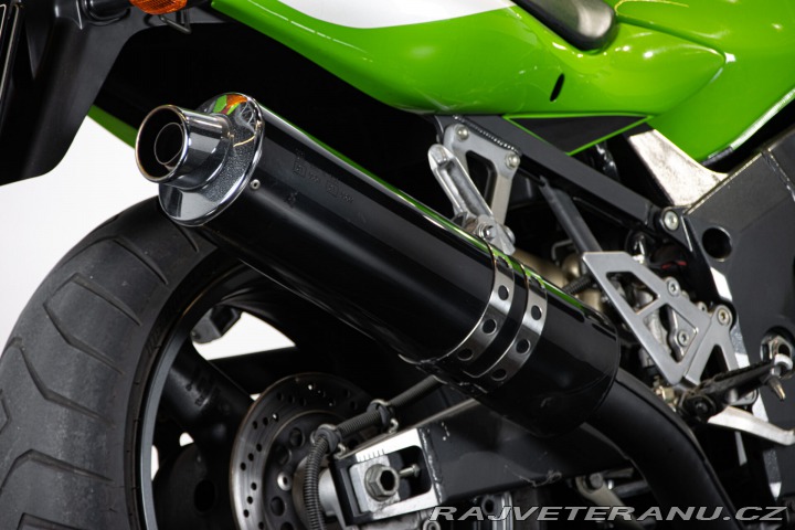 Kawasaki ZX ZX-7R NINJA 1999