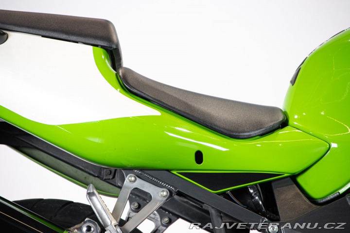 Kawasaki ZX ZX-7R NINJA 1999
