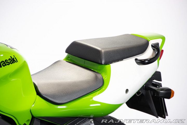 Kawasaki ZX ZX-7R NINJA 1999